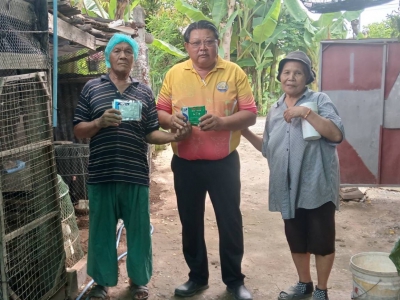 ปศุสัตว์บางระจันติดตามตรวจเยี่ยมเกษตรกรผู้เลี้ยงสัตว์ปีก